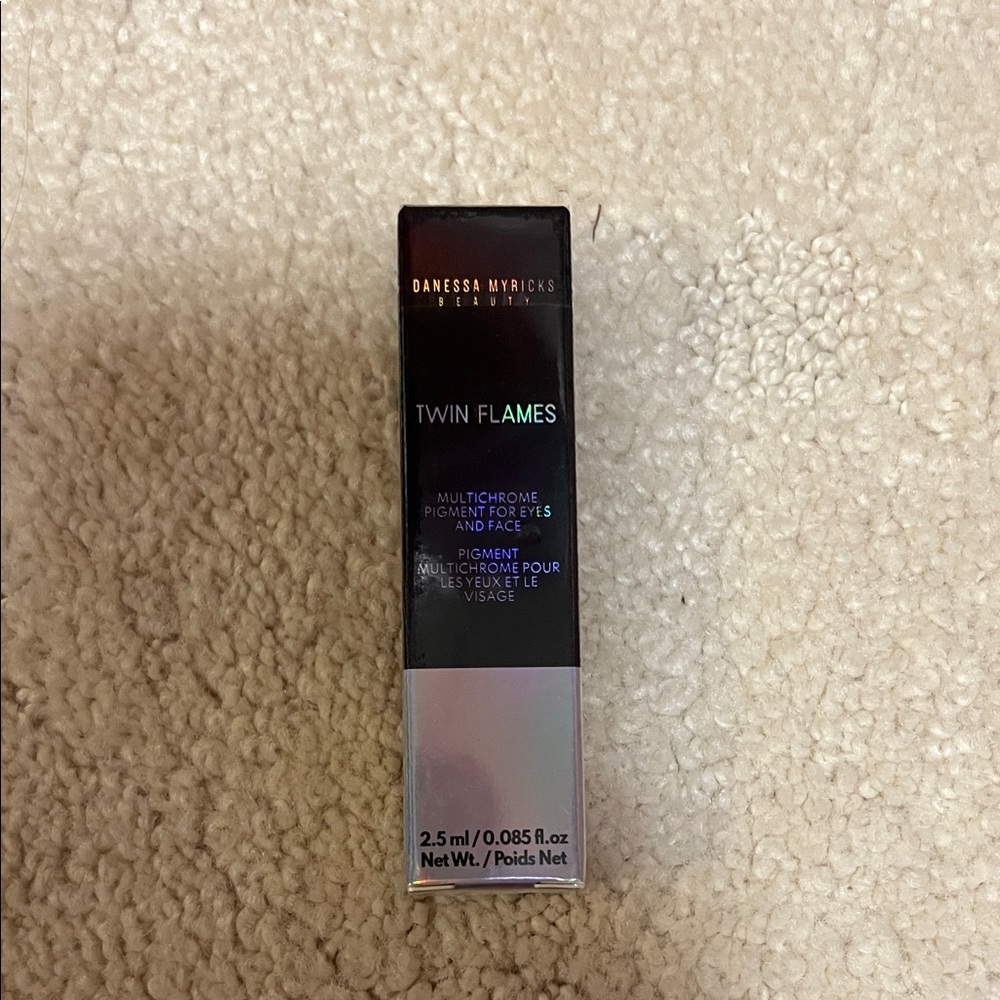 Danessa Myricks Twin Flames Multichrome Pigment Olivine